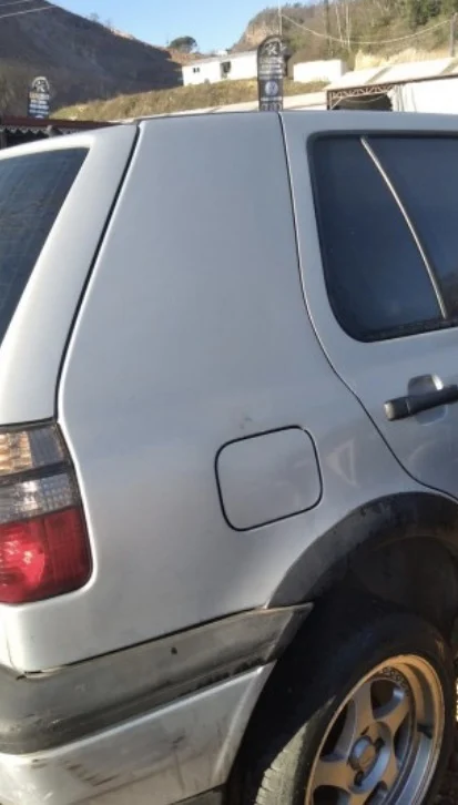 Volkswagen Golf 3 Sağ Arka Çamurluk