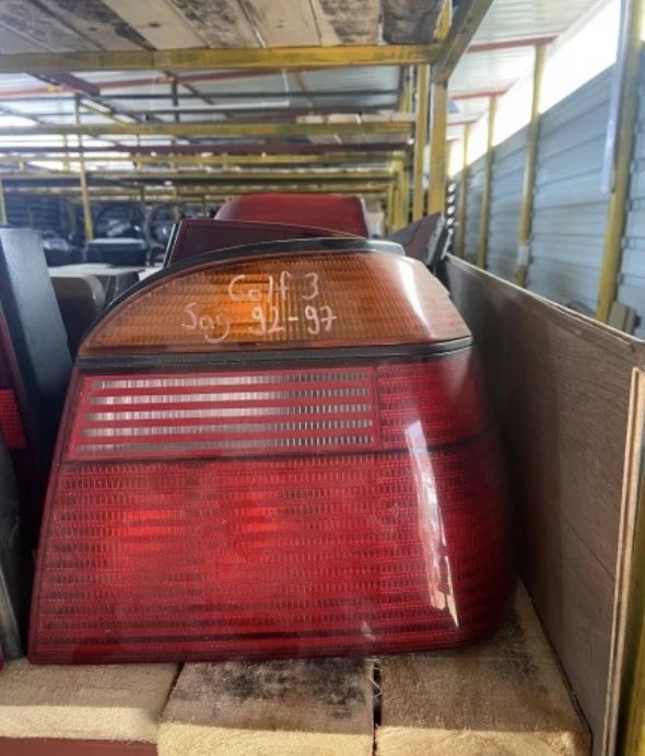Volkswagen Golf 3 Sağ Arka Stop Parça
