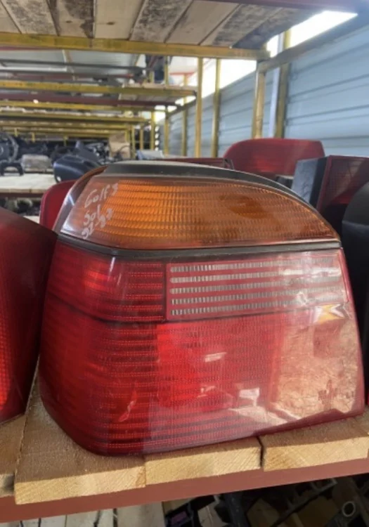 Volkswagen Golf 3 Sol Arka Stop Parça