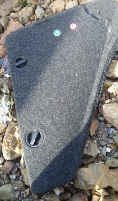 Volkswagen Golf 4 Sol Bagaj Lastiği