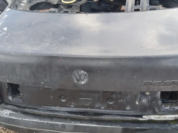 Volkswagen Passat B3 Bagaj Kapağı