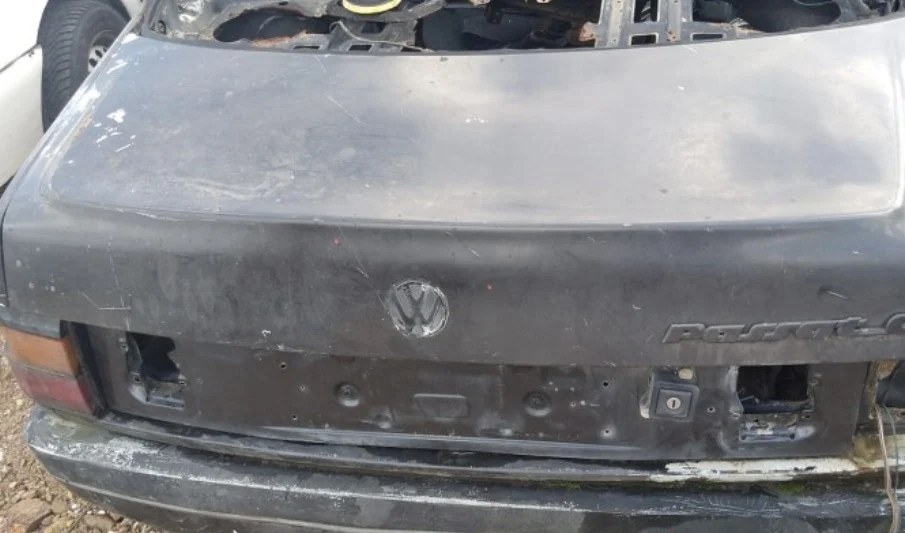 Volkswagen Passat B3 Bagaj Kapağı