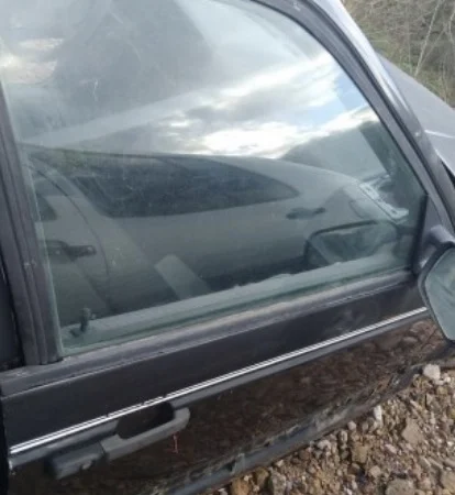 Volkswagen Passat B3 Sağ Ön Kapı