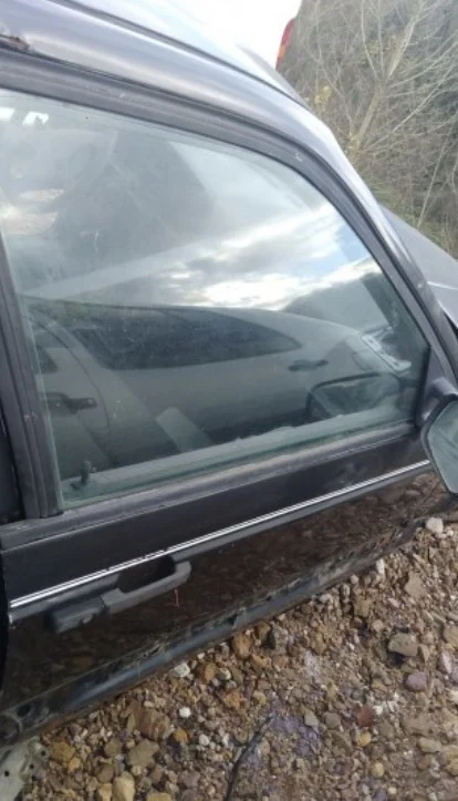 Volkswagen Passat B3 Sağ Ön Kapı