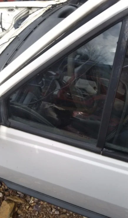 Volkswagen Polo Coupe Sol Ön Kelebek Camı