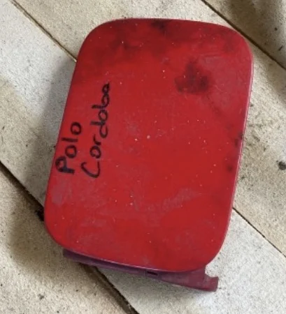 Volkswagen Polo Dış Depo Kapağı Parça