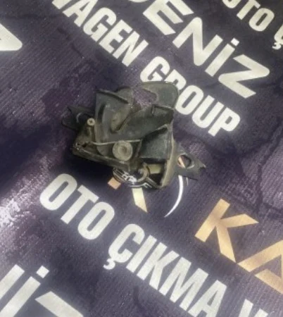 Volkswagen Polo Hb Kaput Kilit Çıkma Orijinal