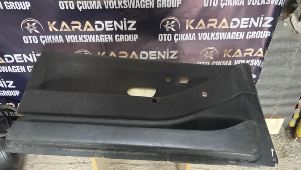 Volkswagen Polo mk1 Sol Kapı Döşemesi Parça