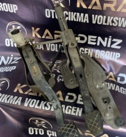 Volkswagen Transporter Debriyaj Fren Pedalı Parça