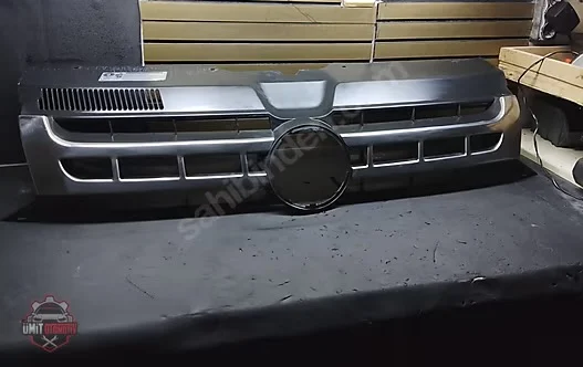 Volkswagen Transporter Ön Panjur Çıkma Orijinal