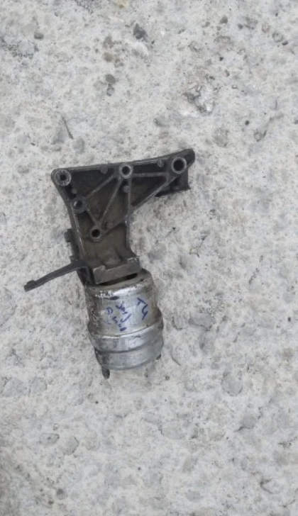 Volkswagen Transporter T4 Motor Kulağı