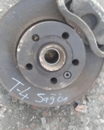 Volkswagen Transporter T4 Sağ Ön Taşıyıcı Parça