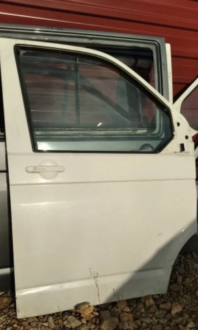 Volkswagen Transporter T5 Sağ Ön Kapı