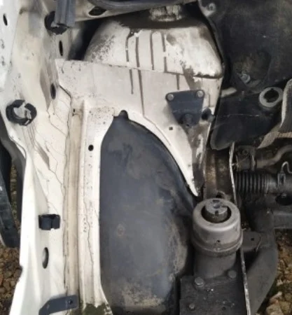 Volkswagen Transporter T5 Sağ Ön Kesme Podye