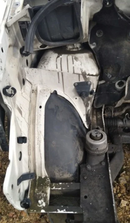 Volkswagen Transporter T5 Sağ Ön Kesme Podye