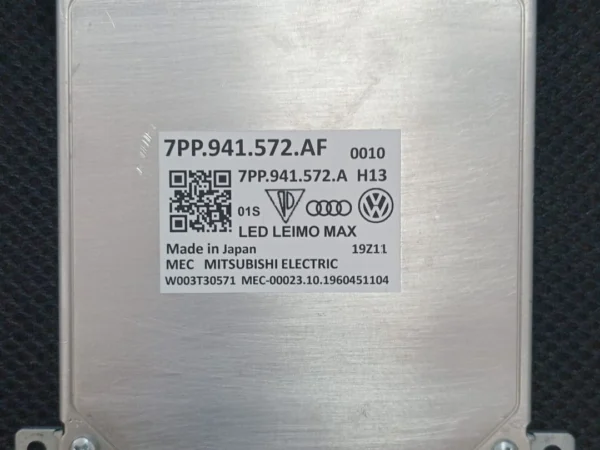 7PP941572AFVW Passat B8 (3G2 / 3G5): 2014 – 2020