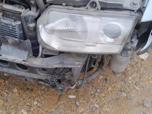 Alfaromeo 146 Çıkma Sol Mercekli Far