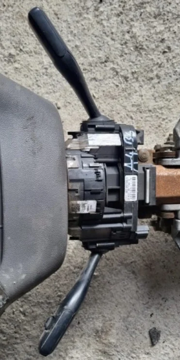 Audi A4 B6 Sinyal Kolu