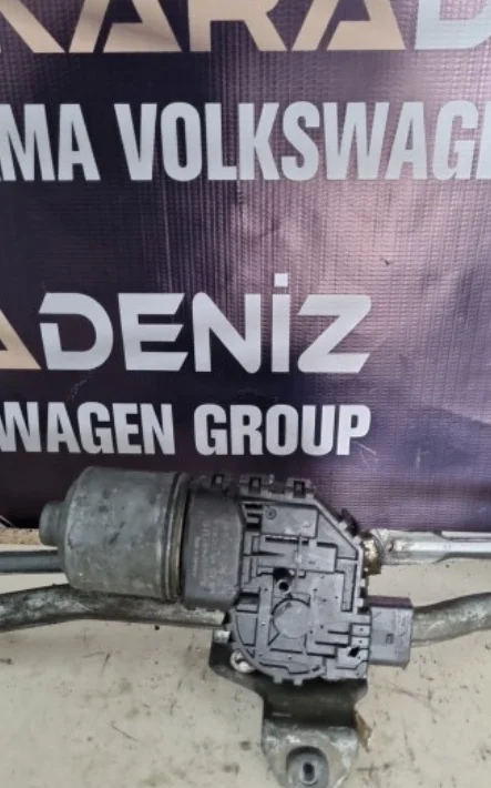 Audi A4 B7 Silecek Motoru