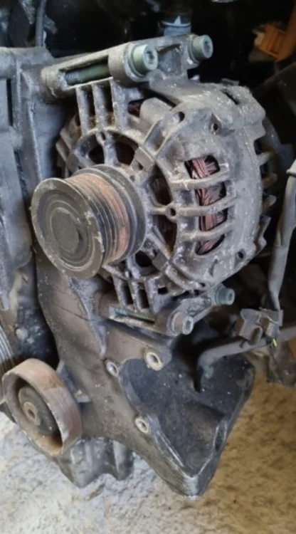 Audi A6 2.0 Şarj Dinamosu