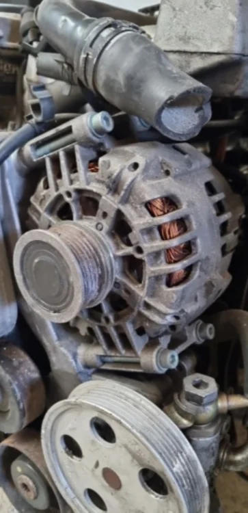 Audi A6 B5 1.8 Şarj Dinamosu