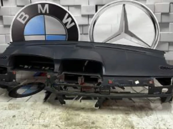 BMW E65 E66 Orjinal Torpido Göğüs