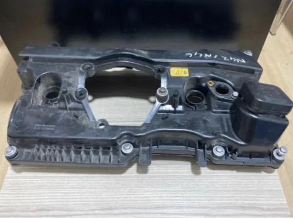BMW E87 N42 N46 Külbütör Kapağı