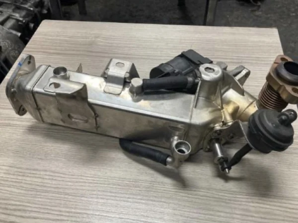 BMW F32 4 Seri N47 EGR Valfi EGR Soğutucu EGR Radyatörü