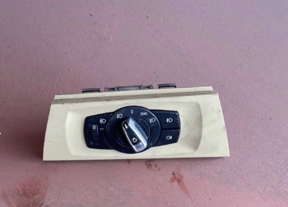BMW X1 E84 Çıkma Orjinal Far Anahtarı