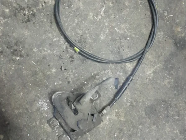 Fiat doblo3 Çıkma Kaput Kilidi