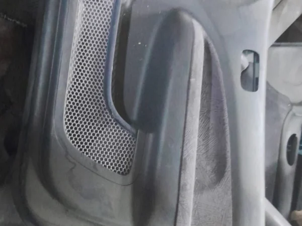 Honda HR_V Sağ Ön Kapı Döşemesi