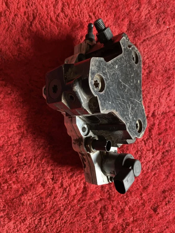 Mercedes 646 Motor Mazot Pompası w204 W211 W203 Sprinter Vito