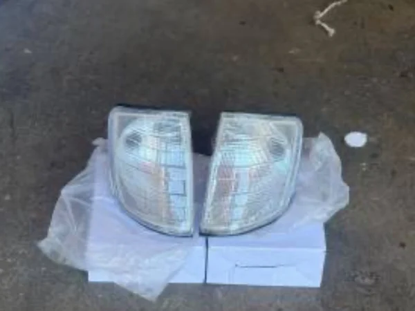 Mercedes W124 Sıfır Beyaz Sağ Sinyal Sol Sinyal