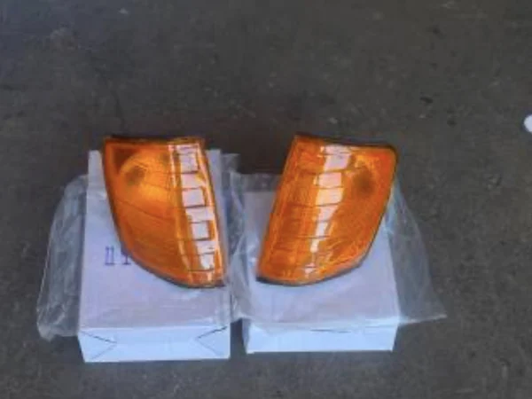 Mercedes W124 Sıfır Sarı Sağ Sinyal Sol Sinyal