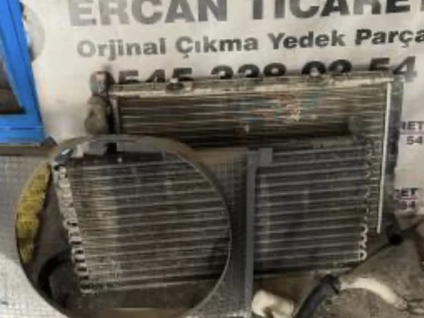 Mercedes W201 190E Radyatör Davlumbazı Klimalı Tip