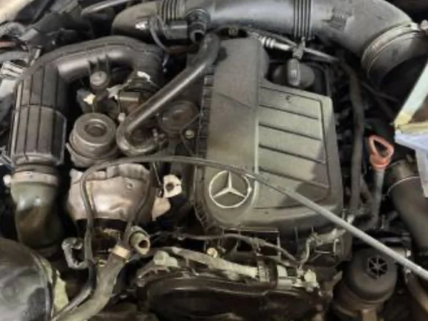 Mercedes W205 C200d 626 R9M Motor