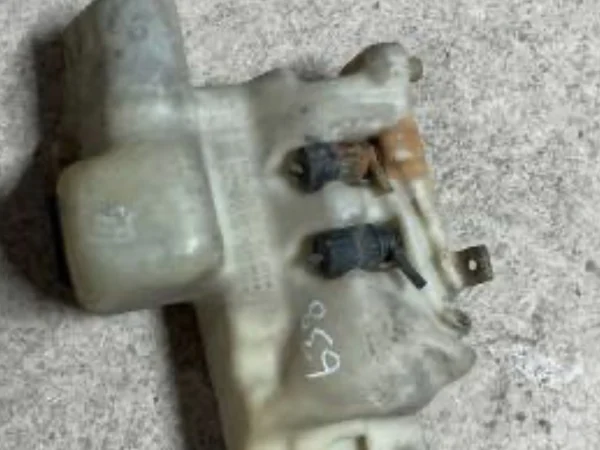 Mercedes W638 Vito Cam Su Deposu