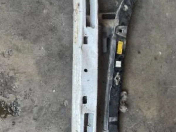 Mercedes W638 Vito Ön Panel Üst Kilit Sacı