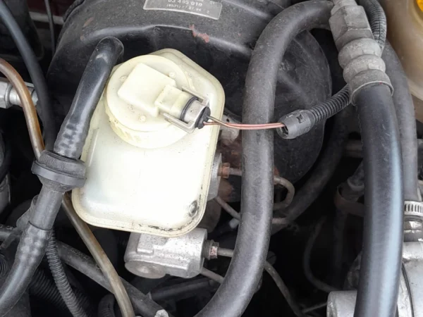 Opel Astra F Çıkma Fren Sensörü Vestanus