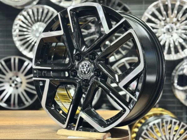 Powcan 18″ 7.5J 5×112 ET45 57.1 Siyah Polisajlı Jant Takımı