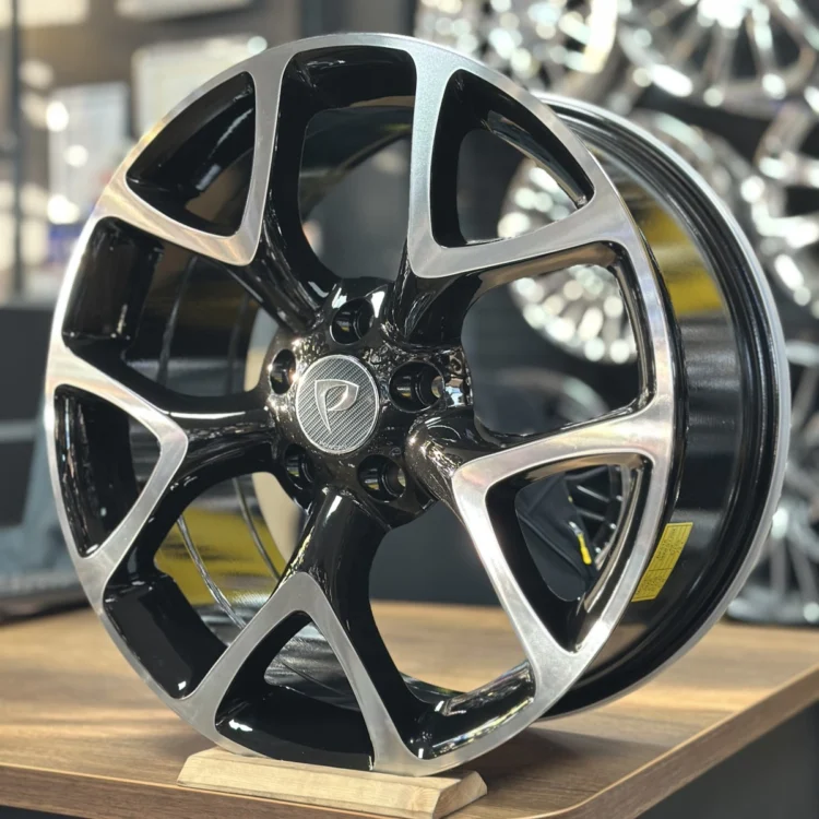 Powcan 18″ 8J 5×105 ET42 73.1 Siyah Polisajlı Jant Takımı