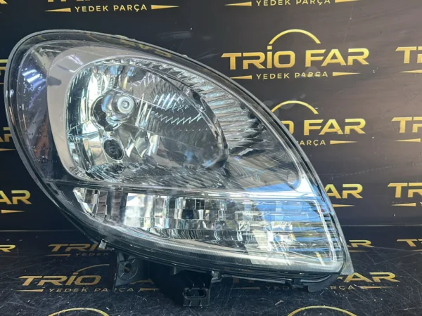 Renault Kangoo 2 Sağ Far (Beyaz Zemin)