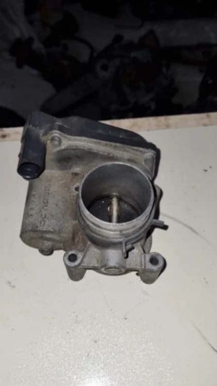 Skoda Fabia 1.2 12v Gaz Kelebeği