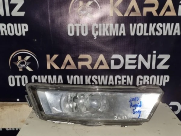 Skoda Rapid 2013 Sağ Sis Farı