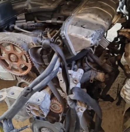 Volkswagen Bora 1.6 Benzin Fdg Komple Motor