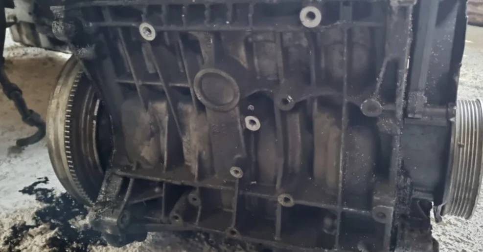 Volkswagen Golf 1.6 Blok Motor