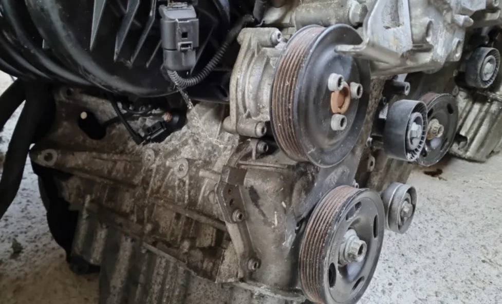 Volkswagen Golf 5 1.6 FSI Blok Motor