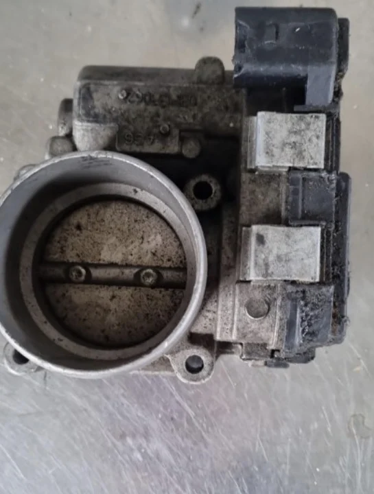 Volkswagen Golf 6 1.2 Gaz Kelebeği