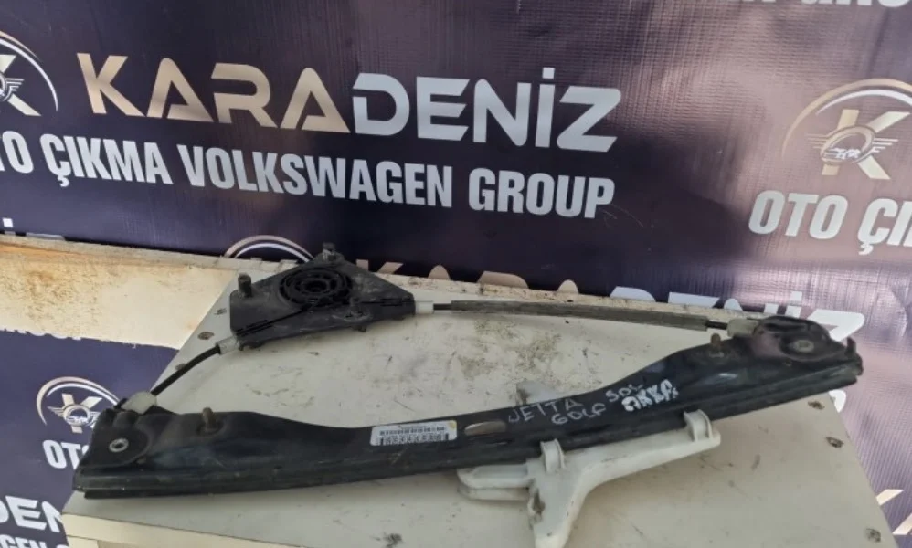 Volkswagen Jetta Sol Arka Cam Krikosu