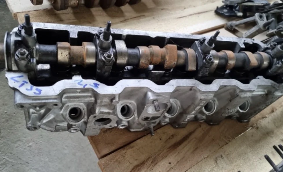 Volkswagen lt35 2.5 Silindir Kapağı